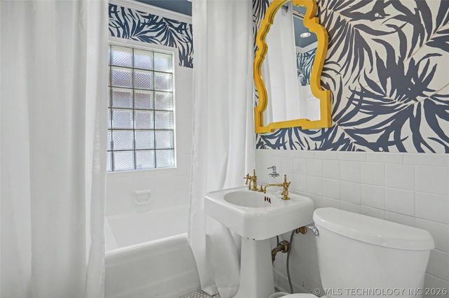 1647 S College Avenue, Tulsa, OK 74104