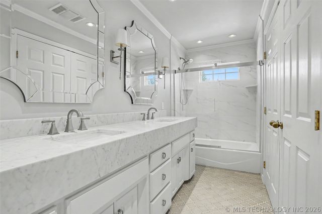 1647 S College Avenue, Tulsa, OK 74104