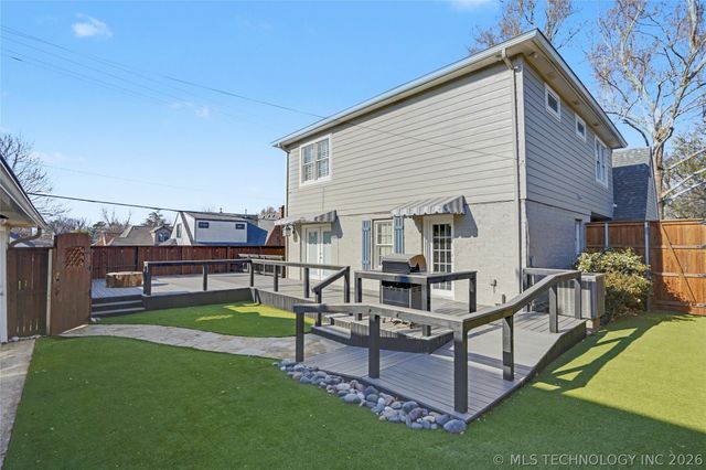 1647 S College Avenue, Tulsa, OK 74104