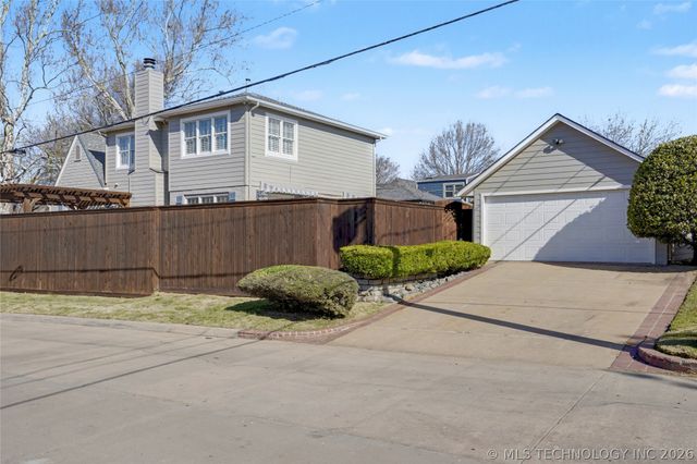 1647 S College Avenue, Tulsa, OK 74104