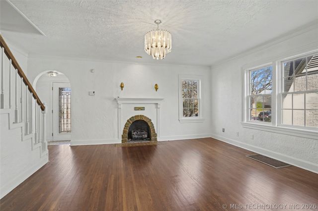 1647 S College Avenue, Tulsa, OK 74104