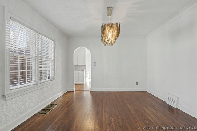 1647 S College Avenue, Tulsa, OK 74104