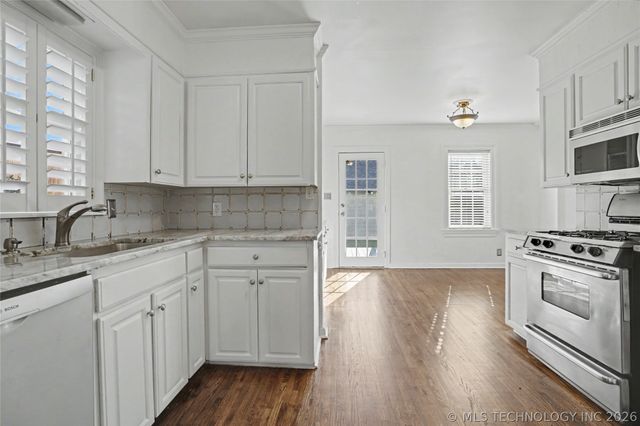 1647 S College Avenue, Tulsa, OK 74104