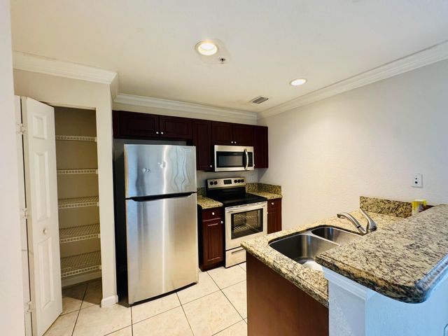 1954 Freeport Lane 1954, Riviera Beach, FL 33404