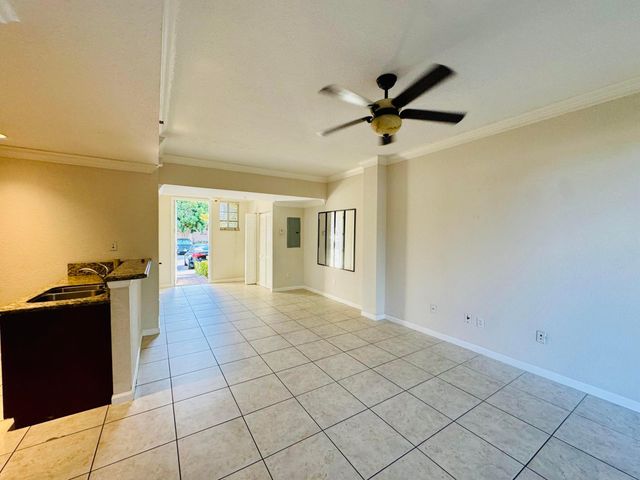 1954 Freeport Lane 1954, Riviera Beach, FL 33404