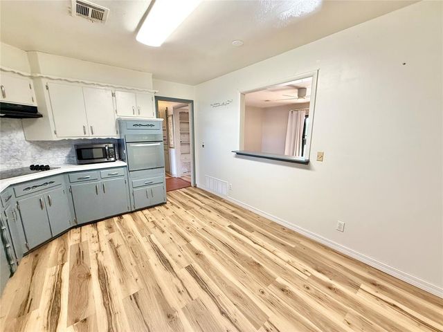 3001 N Peebly Drive, Midwest City, OK 73110