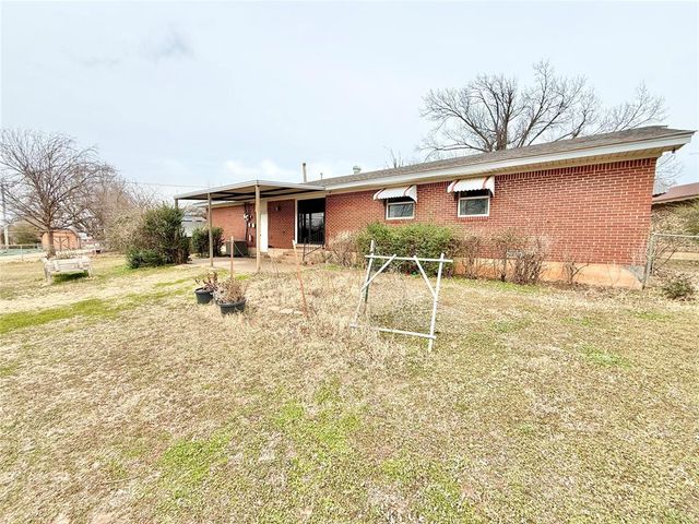 3001 N Peebly Drive, Midwest City, OK 73110