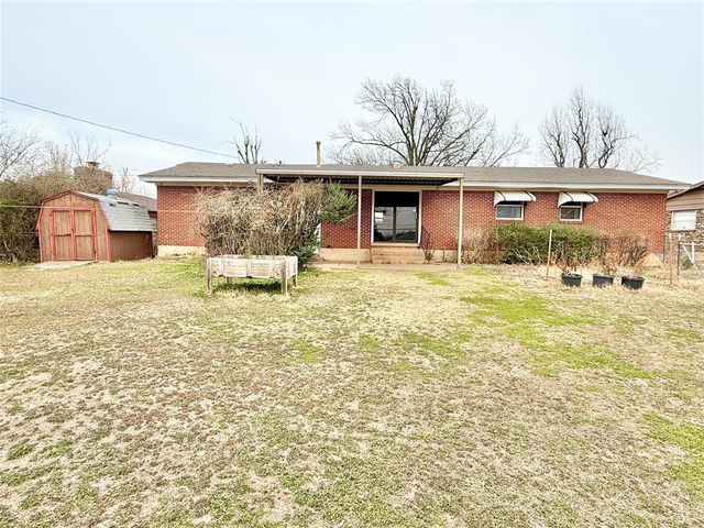 3001 N Peebly Drive, Midwest City, OK 73110