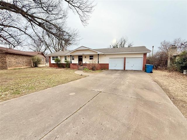 3001 N Peebly Drive, Midwest City, OK 73110