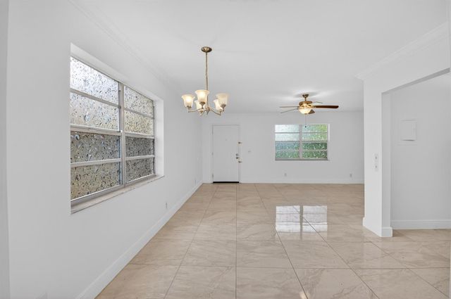 506 E Capri Road 506, Delray Beach, FL 33484