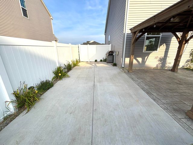 10990 Arkansas Place, Crown Point, IN 46307