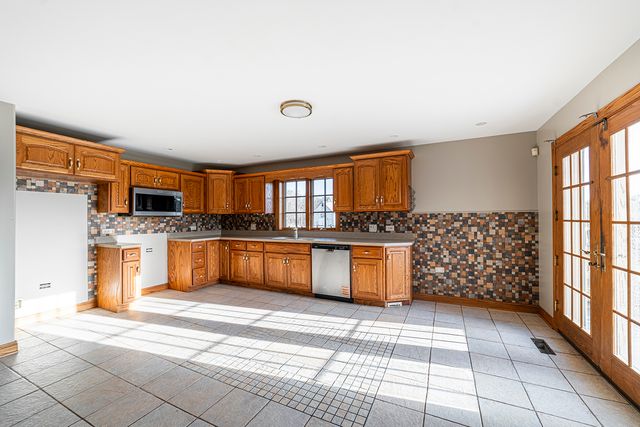 2485 S Verona Road, Verona, IL 60479