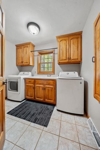 3076 ESSEN ROAD, Green Bay, WI 54311