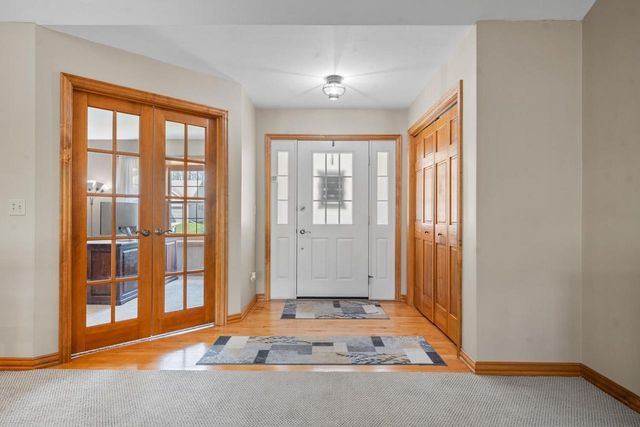 3076 ESSEN ROAD, Green Bay, WI 54311