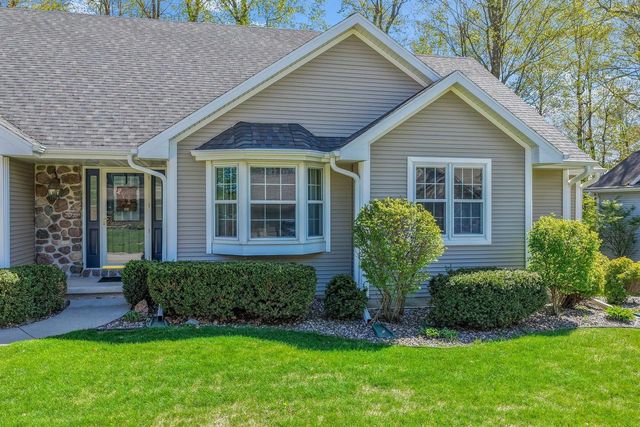 3076 ESSEN ROAD, Green Bay, WI 54311