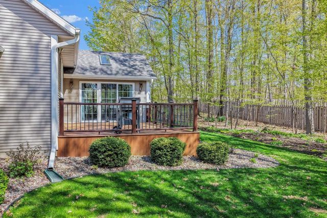 3076 ESSEN ROAD, Green Bay, WI 54311
