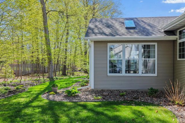 3076 ESSEN ROAD, Green Bay, WI 54311