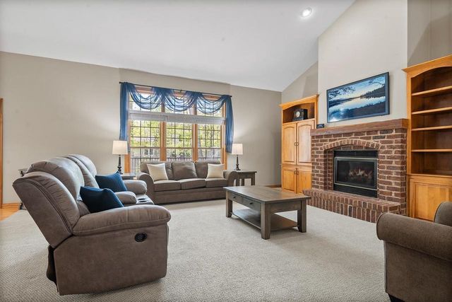 3076 ESSEN ROAD, Green Bay, WI 54311