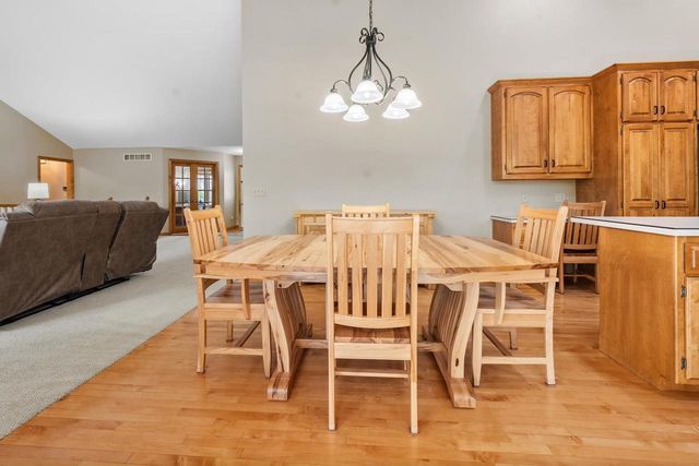 3076 ESSEN ROAD, Green Bay, WI 54311