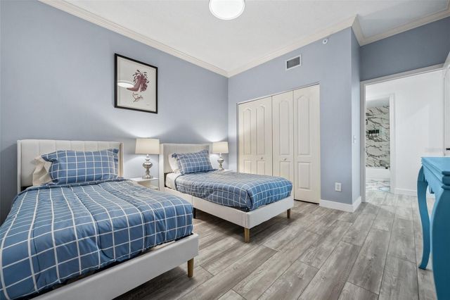 9611 CASTLE POINT DRIVE 912, Sarasota, FL 34238
