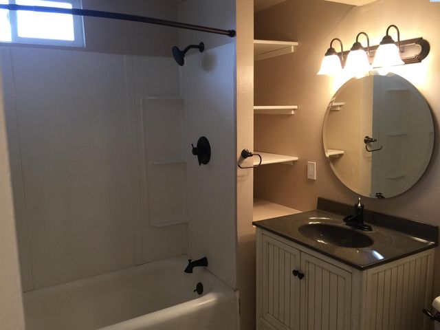 515 NW Irving St, Pullman, WA 99163