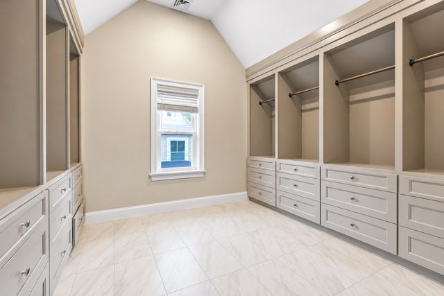 7 Hudson St, Natick, MA 01760