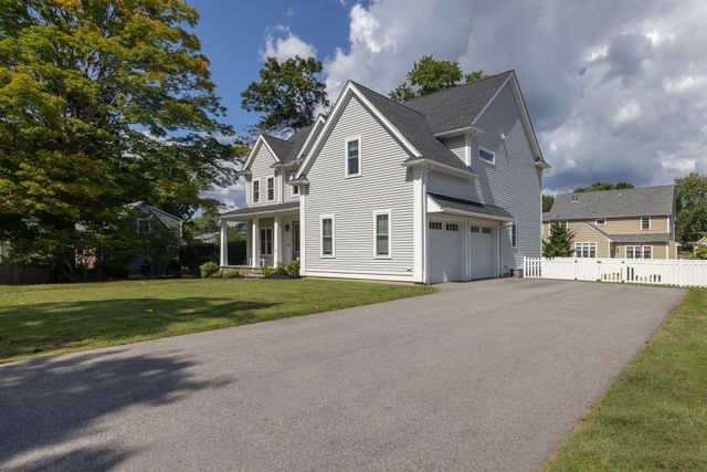 7 Hudson St, Natick, MA 01760