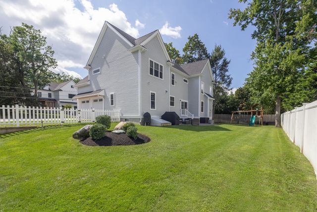 7 Hudson St, Natick, MA 01760