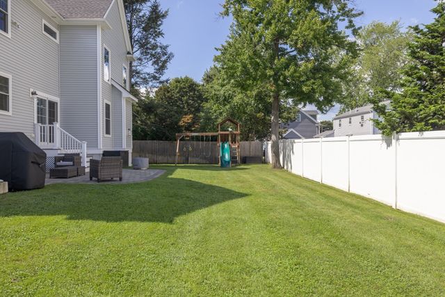 7 Hudson St, Natick, MA 01760