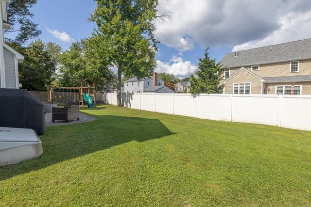 7 Hudson St, Natick, MA 01760