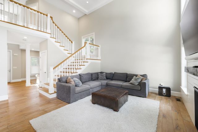 7 Hudson St, Natick, MA 01760