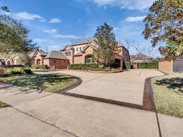 34 La Serra Path, Missouri City, TX 77459