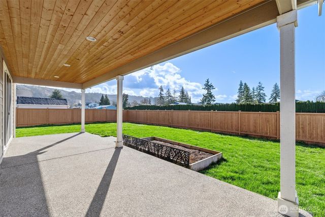 15750 58th Street Court E, Sumner, WA 98390