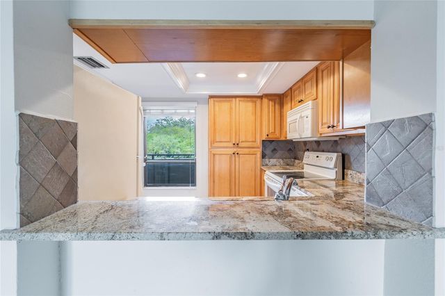 13618 GREENFIELD 305, Tampa, FL 33618