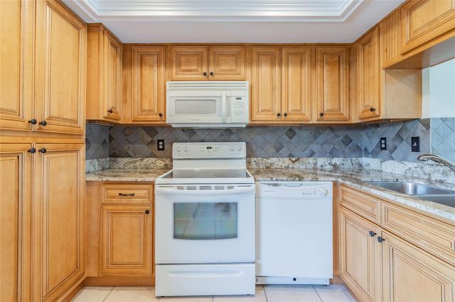 13618 GREENFIELD 305, Tampa, FL 33618