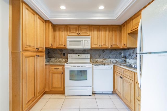 13618 GREENFIELD 305, Tampa, FL 33618