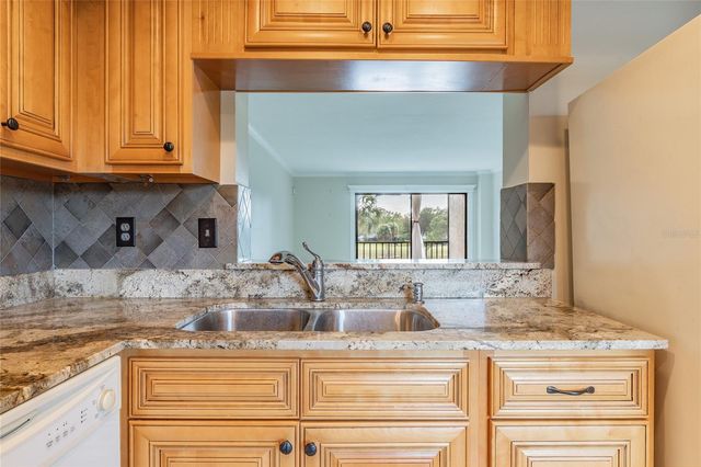 13618 GREENFIELD 305, Tampa, FL 33618