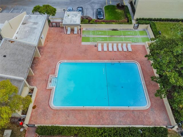 13618 GREENFIELD 305, Tampa, FL 33618