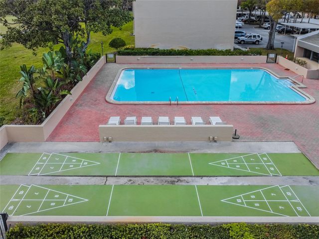 13618 GREENFIELD 305, Tampa, FL 33618