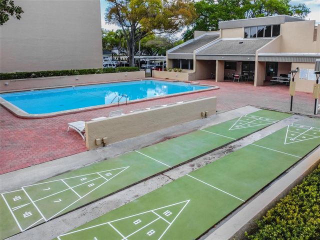 13618 GREENFIELD 305, Tampa, FL 33618