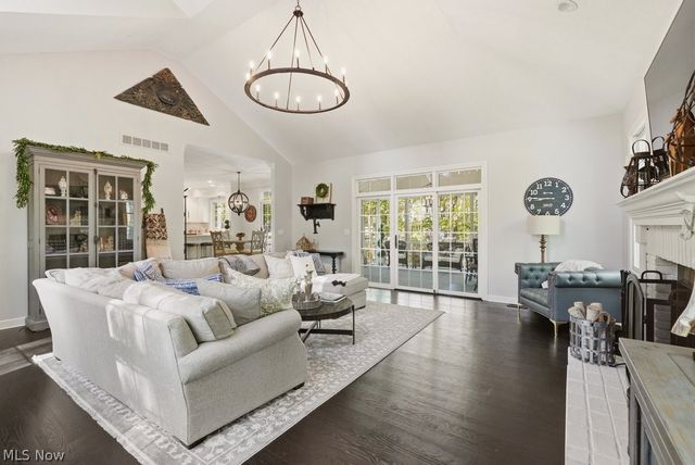 16620 Jennifer Lane, Chagrin Falls, OH 44023