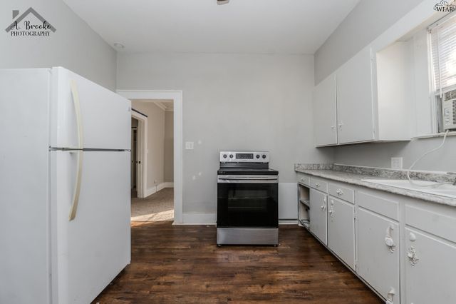 603 E 4TH STREET, Burkburnett, TX 76354