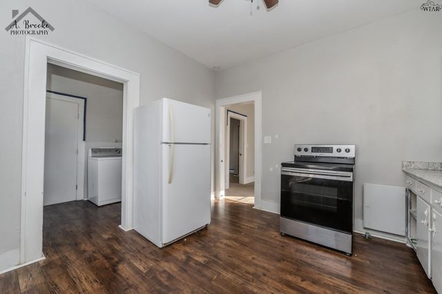 603 E 4TH STREET, Burkburnett, TX 76354