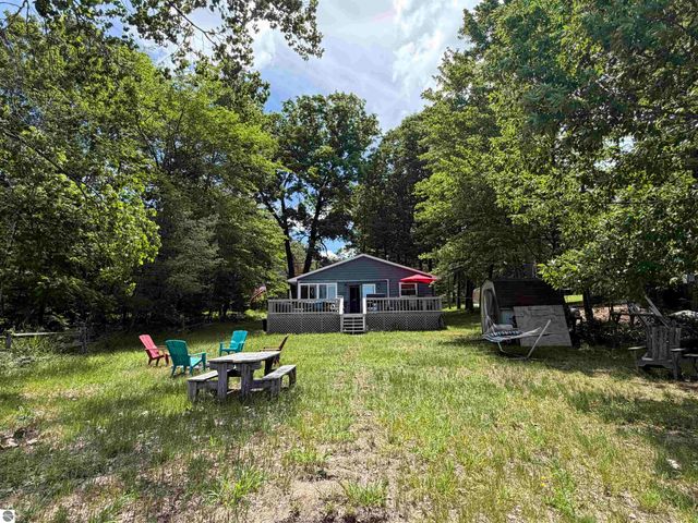 11180 Alpine Drive, Lake, MI 48632