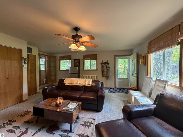 11180 Alpine Drive, Lake, MI 48632