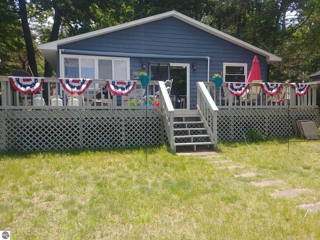 11180 Alpine Drive, Lake, MI 48632