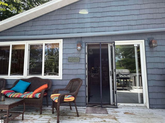 11180 Alpine Drive, Lake, MI 48632