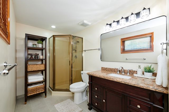 9041 DELPHIA Avenue, Des Plaines, IL 60016