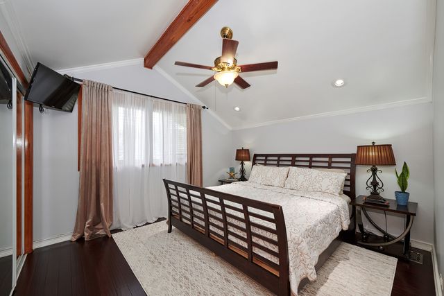 9041 DELPHIA Avenue, Des Plaines, IL 60016