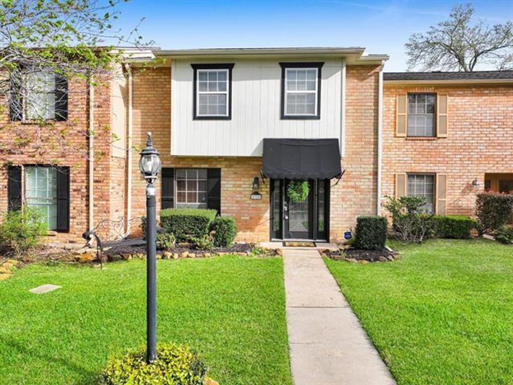 5720 Townhouse Lane, Beaumont, TX 77707